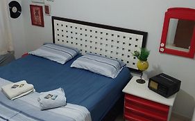 Kit net 8 com ar condicionado cama Queen